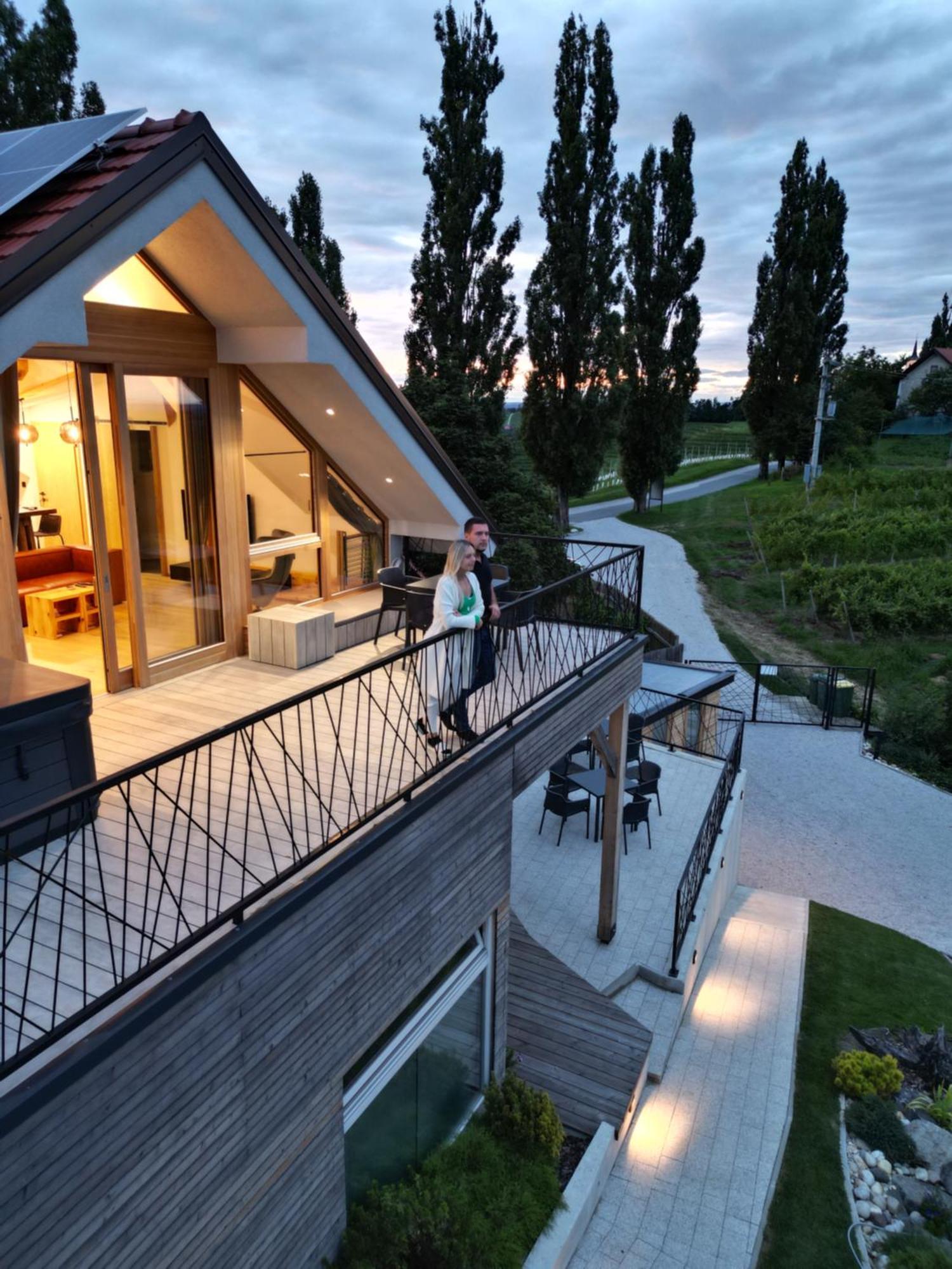 Terasse Jeruzalem Apartments Hermanci Екстериор снимка